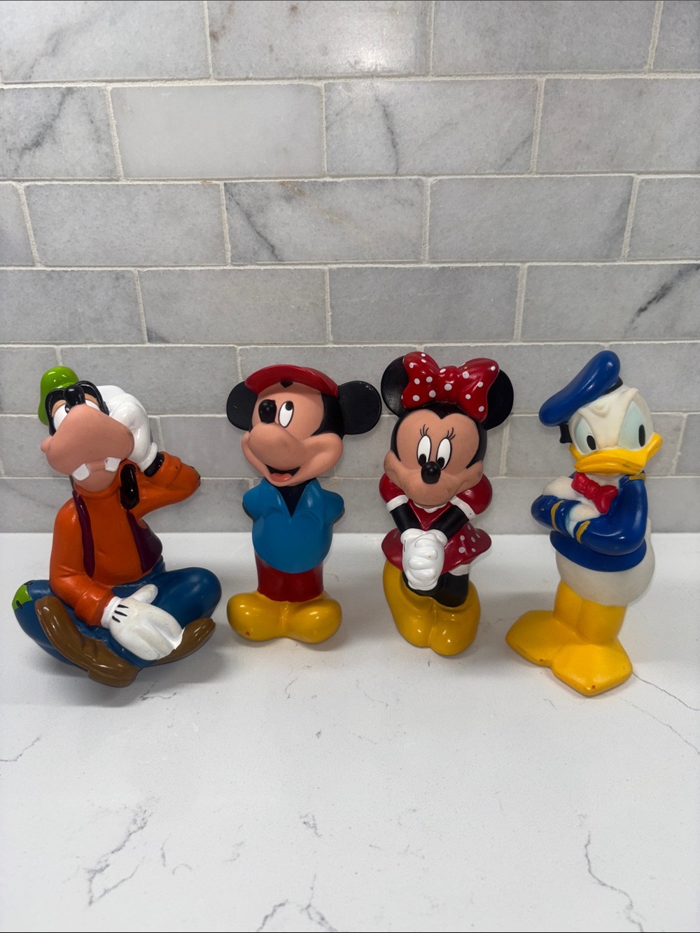 Disney Character Figurine Set – Mickey, Minnie, Donald & Goofy (4‑Piece)
